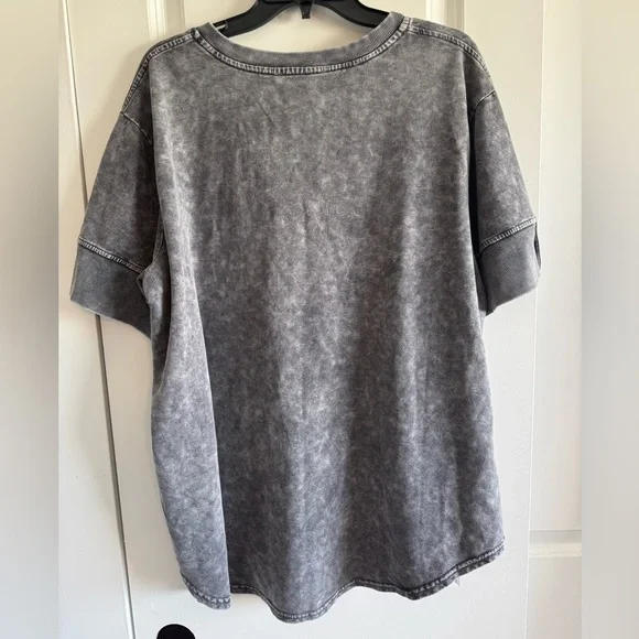 Jane and Delancey Washed Charcoal V-Neck Tunic - Picture 6 of 8